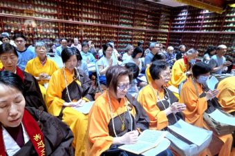 華光盂蘭節梁皇寶懺法會：懺悔的捷徑與心靈的洗禮